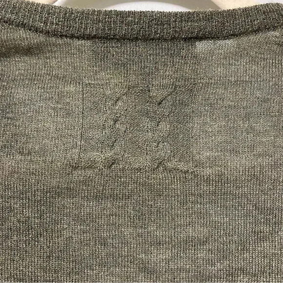 Nili Lotan 100% cashmere army green  v neck sweater - Picture 2 of 6